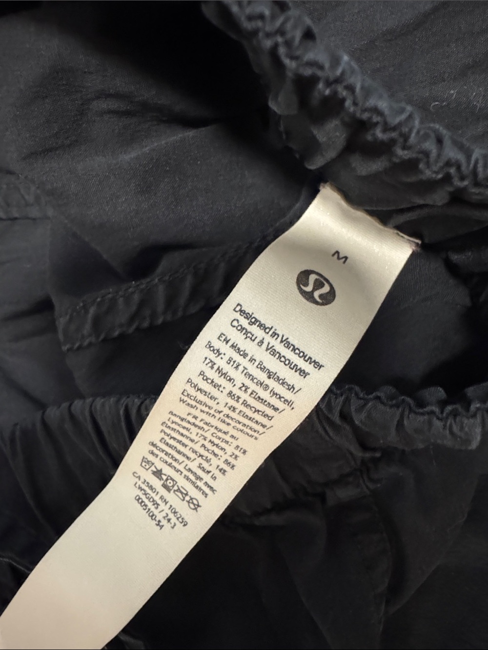 Lululemon M Lightweight Black Adjustable Mid-Rise Cargo Pants - Picture 2 of 4